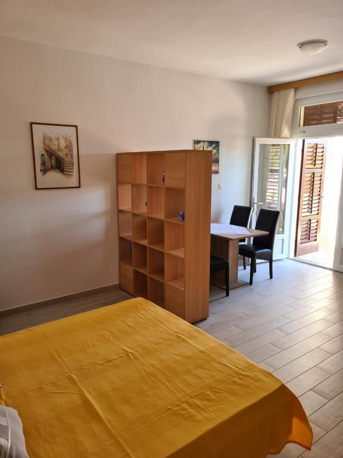 Guest House Jelsa Jelsa  Exterior photo