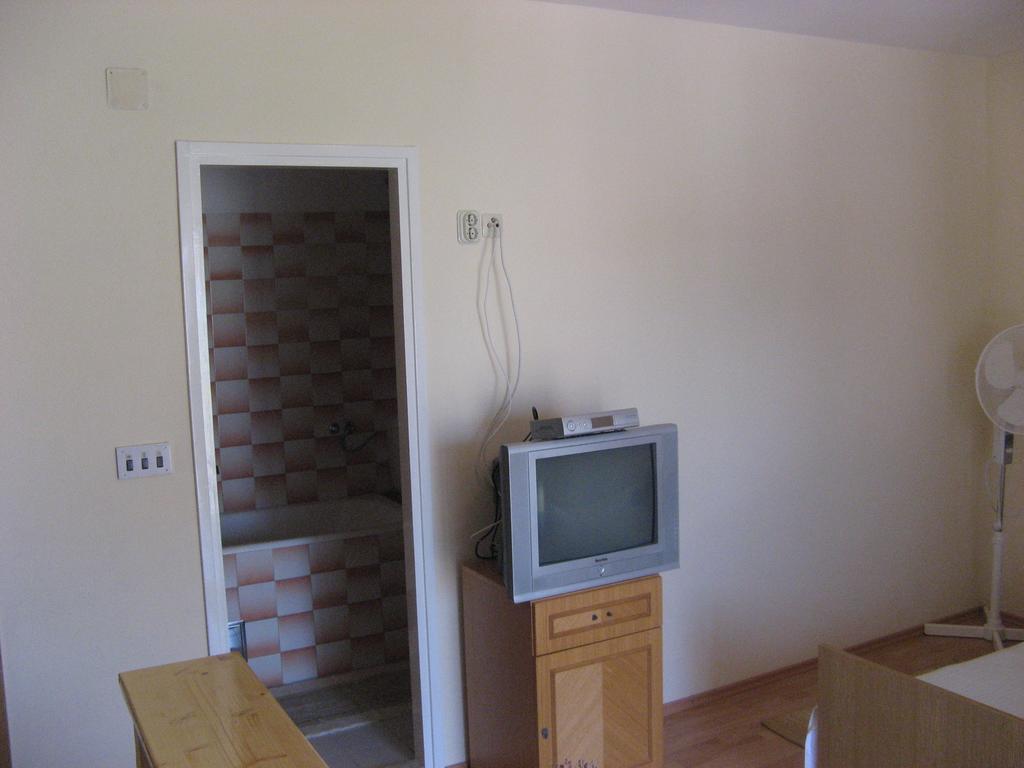 Guest House Jelsa Jelsa  Room photo
